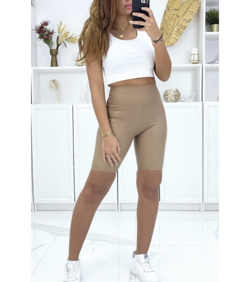 Cycliste beige en simili